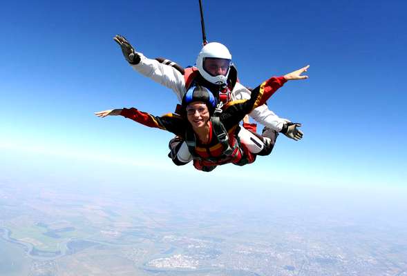 The top technology allows to our cameraman to take multiple angle shots in high definition, which means the record of your jump is superb